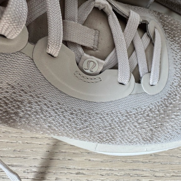Lululemon Women's Chargefeel 2 Low Workout Shoe Grey Size 8 $138 - Picture 6 of 6